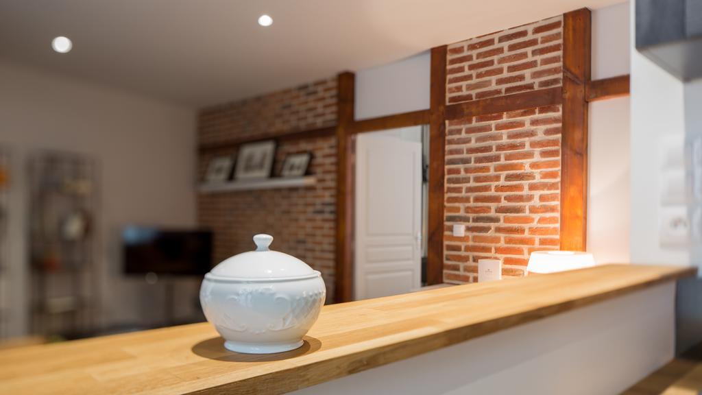 La Maison De Nemours 렌 외부 사진
